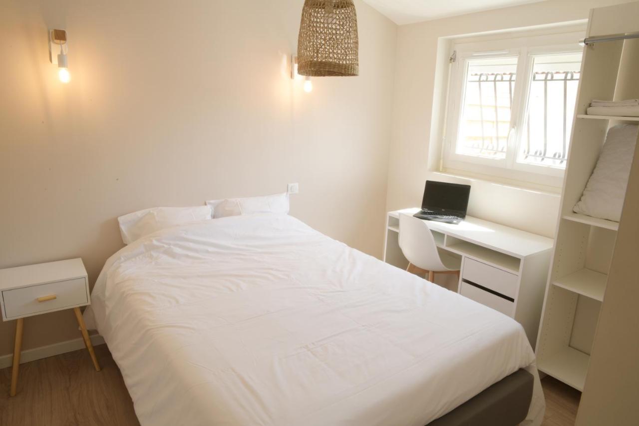T2 - 28M2 Avec Cour Et Stationnement, Wifi Et Linge Fournis Apartment อองกูแลม ภายนอก รูปภาพ